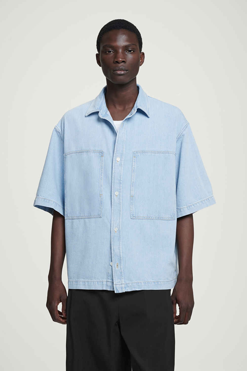 OVERSIZED SHORT-SLEEVED DENIM SHIRT | COS (EU)