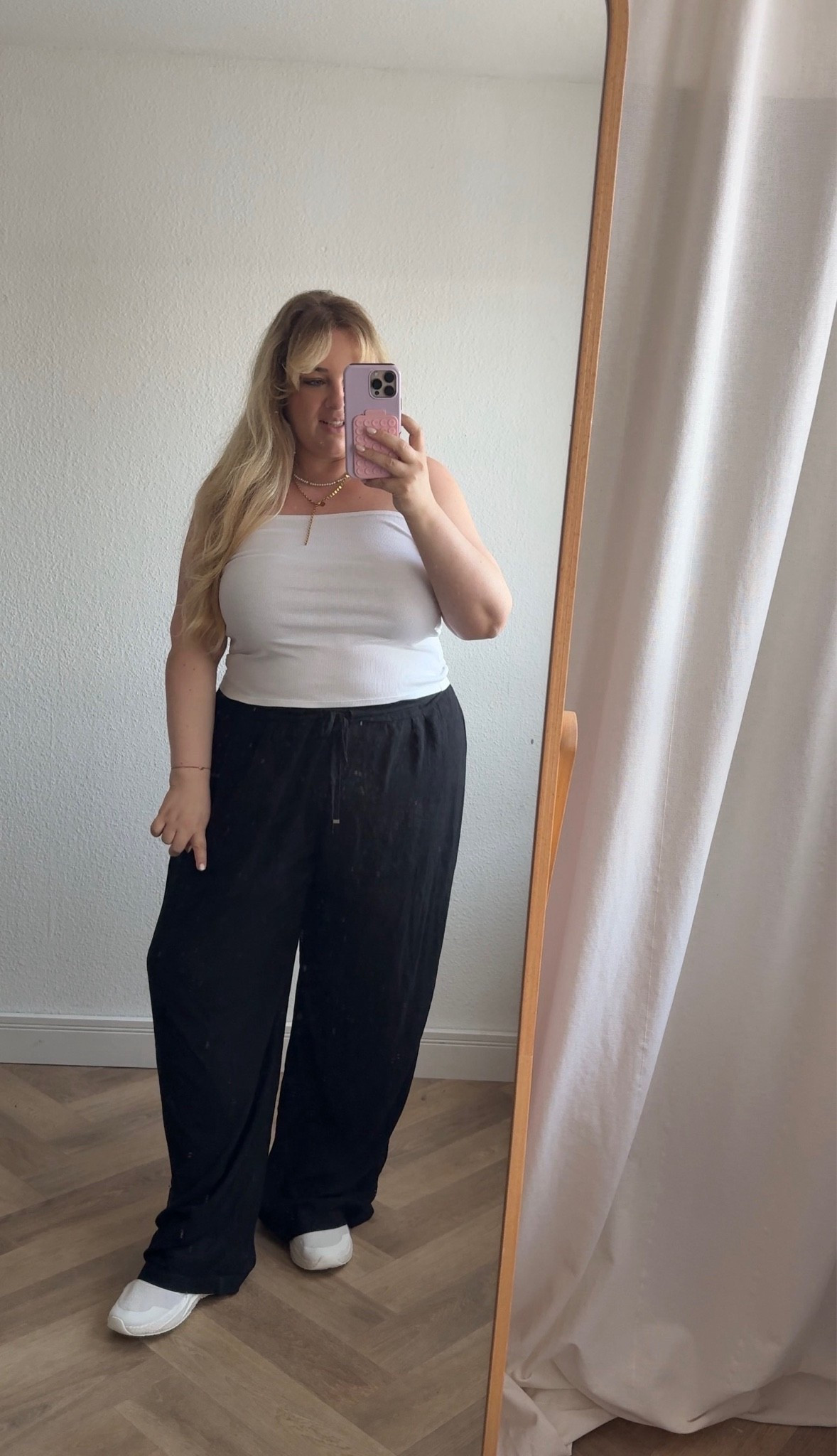 Der perfekte Alltags-Look 🖤🤍

#plussizefashion #hose #curvy #summerdress

#LTKplussize #LTKdeutschland #LTKsummer