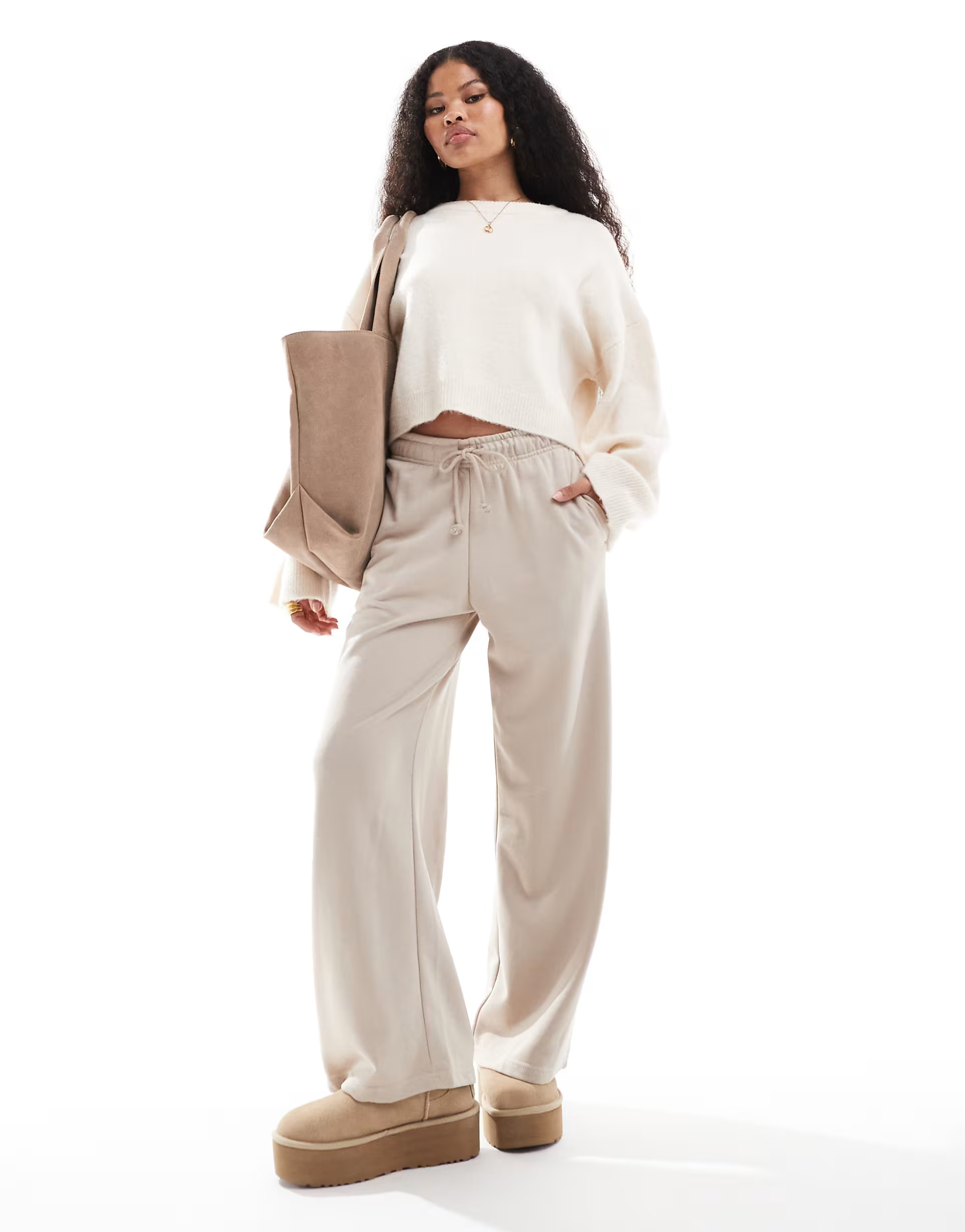 Stradivarius Petite wide leg jogger in beige | ASOS (Global)