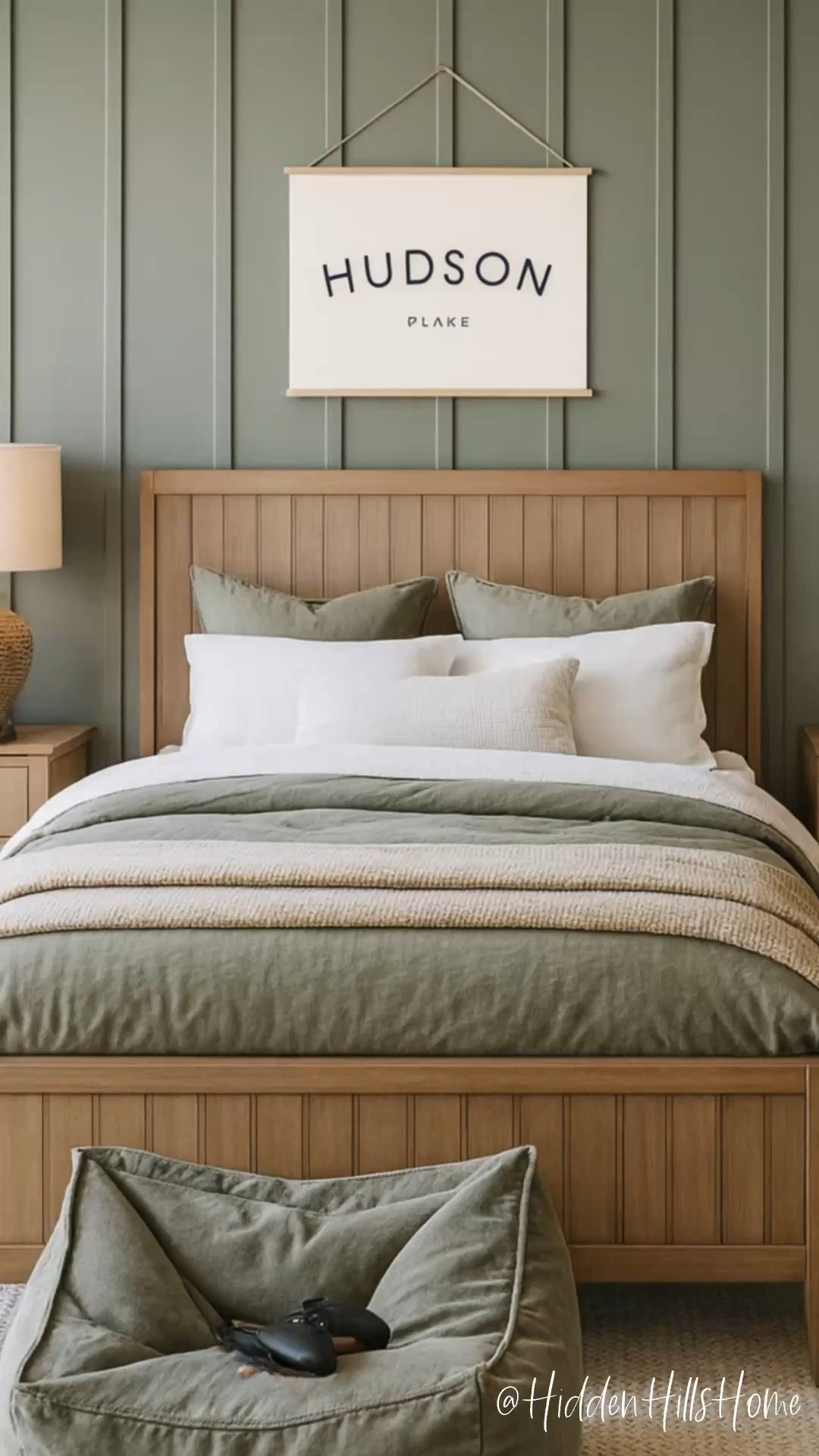 Teen boys bedroom decor! Boys room design, masculine bedroom decor ideas, kids room inspiration, home decor #teen


#LTKHome #LTKKids #LTKSaleAlert