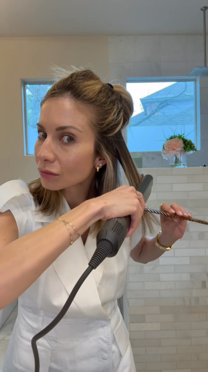 How I use my Dyson Air Strait ✨

#LTKOver40 #LTKBeauty #LTKWatchNow