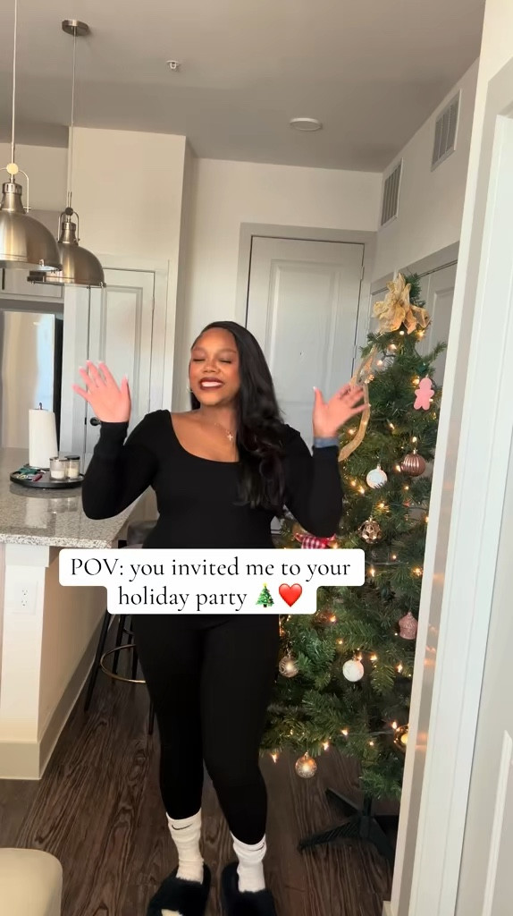 Holiday Party Time 🎁 

#LTKHoliday #LTKStyleTip