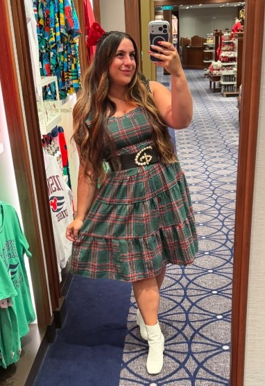 Christmas Outfit - Holiday Looks - Disney Christmas Outfit - Disney Holiday Outfits 

#LTKHoliday #LTKFindsUnder100