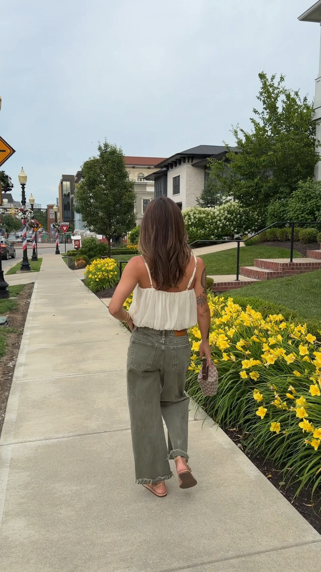 XS top and 24 Parke jeans! Linked similar. Bag is vintage