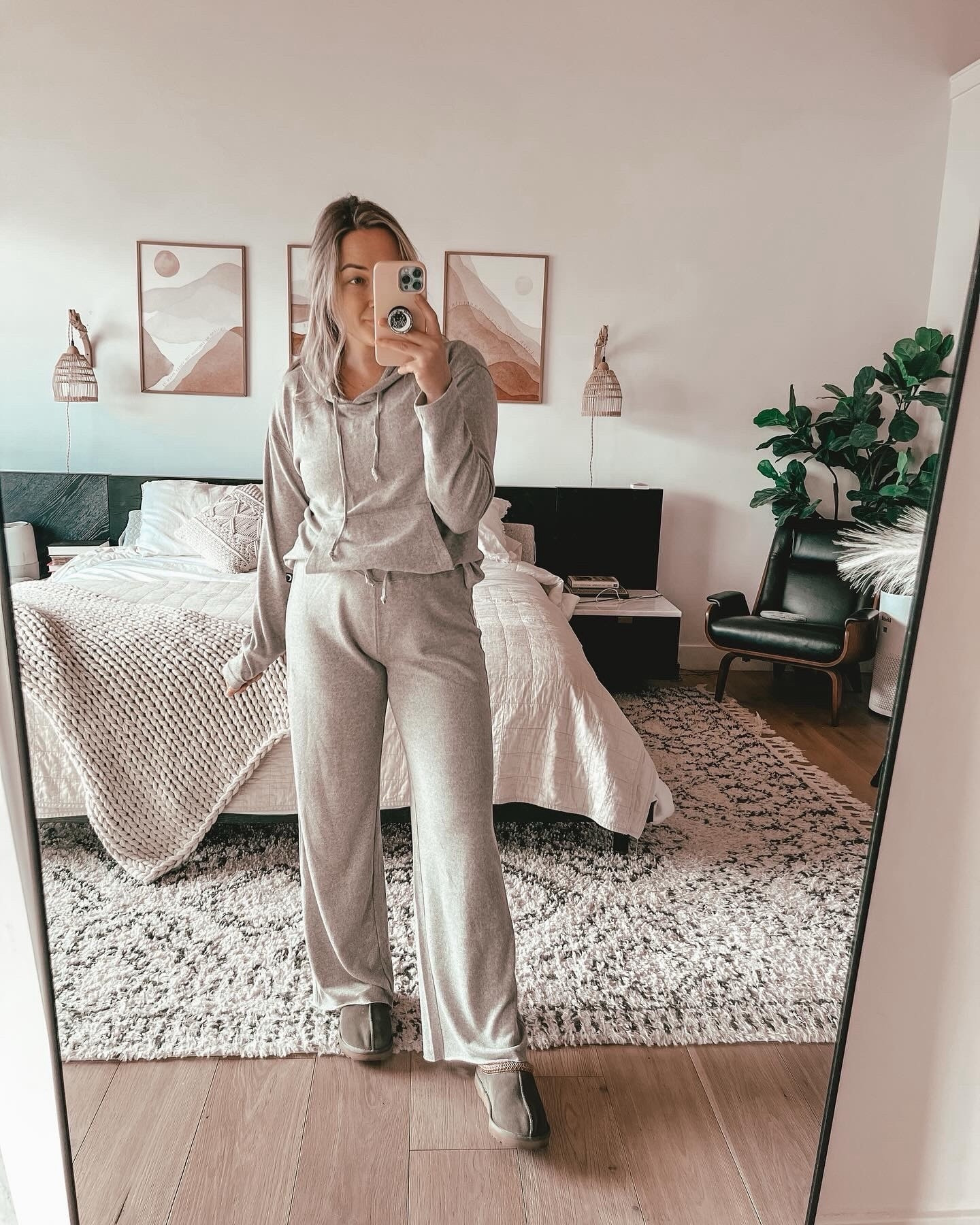 maximum comfort level achieved! lounge set from my Zyia Shop! 

- Ash Cascadia Hoodie & Pants

Zyia Active Shop:
https://new.myzyia.com/NATALIE