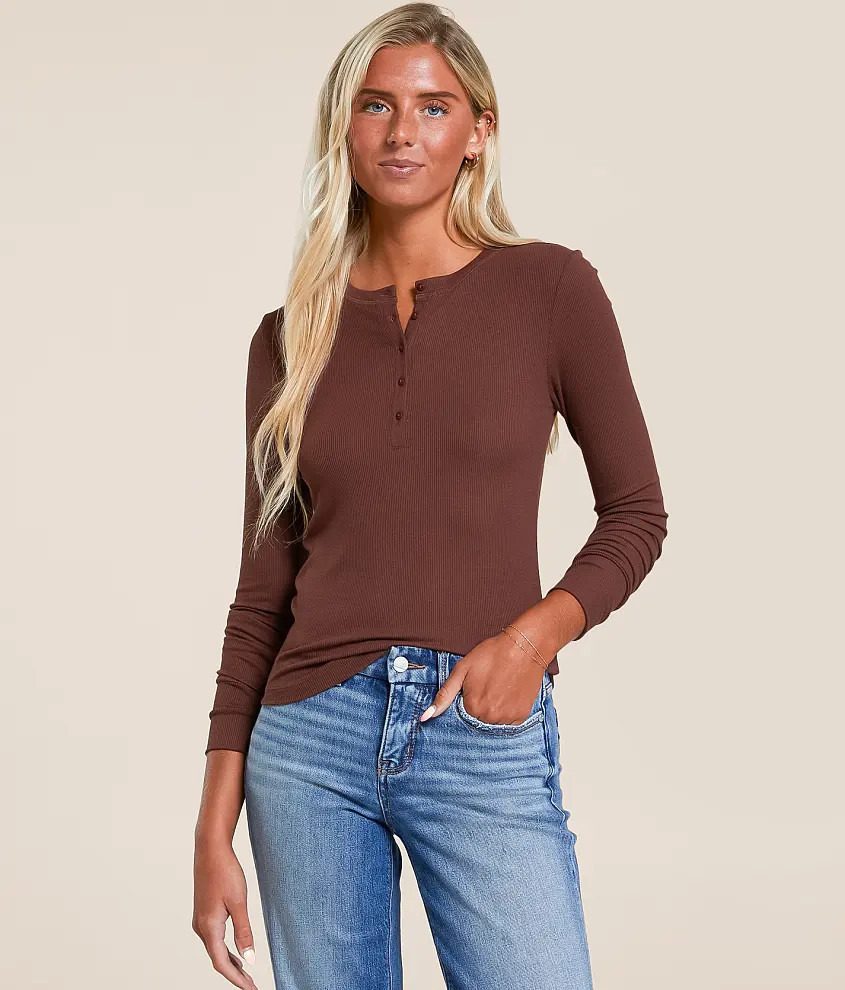 Jasmine Henley | Buckle