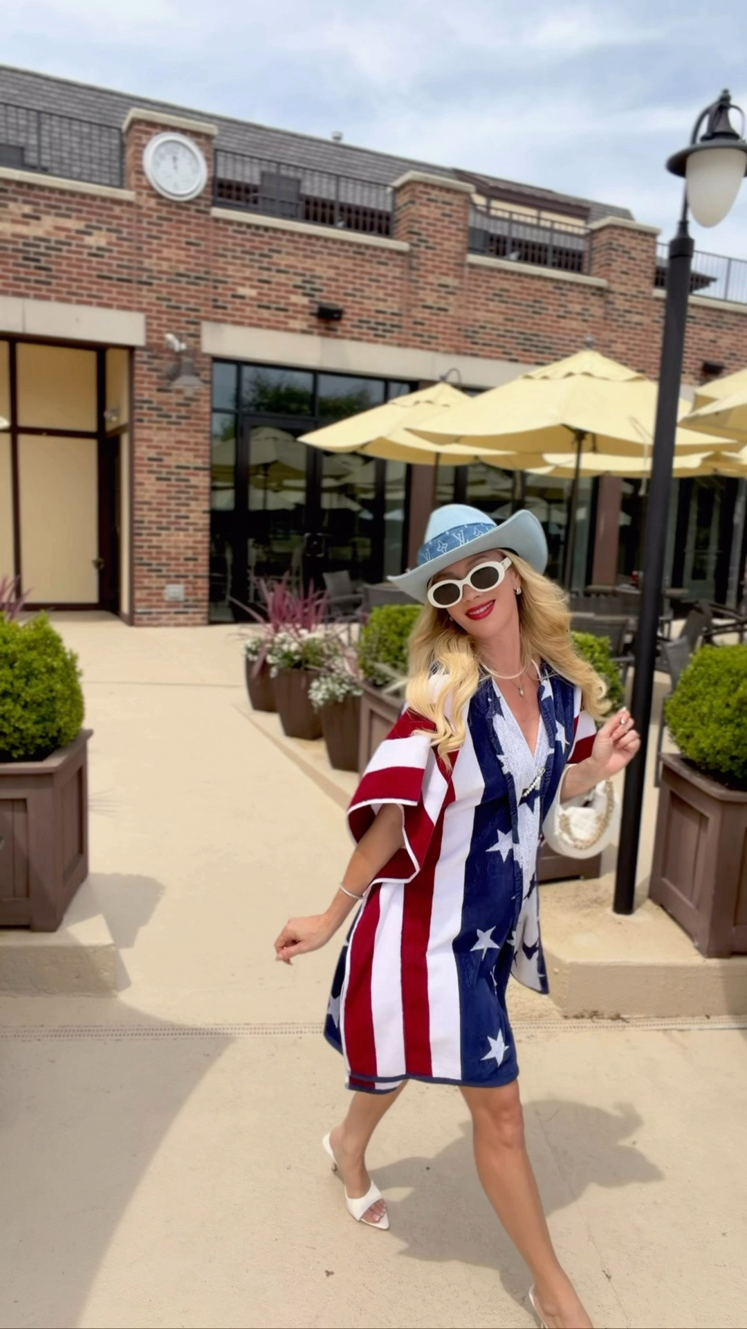 You look like the Fourth of July 🇺🇸🌭✨

Cheers to summer, oversized sunglasses, star-spangled everything, and just enough delusion to get into Harvard Law. What like it’s hard? 

God bless America and classic Rom coms ⚖️🎀

❤️
🤍
💙
🇺🇸

#LTKsummer #LTKfestival #LTKstyletip