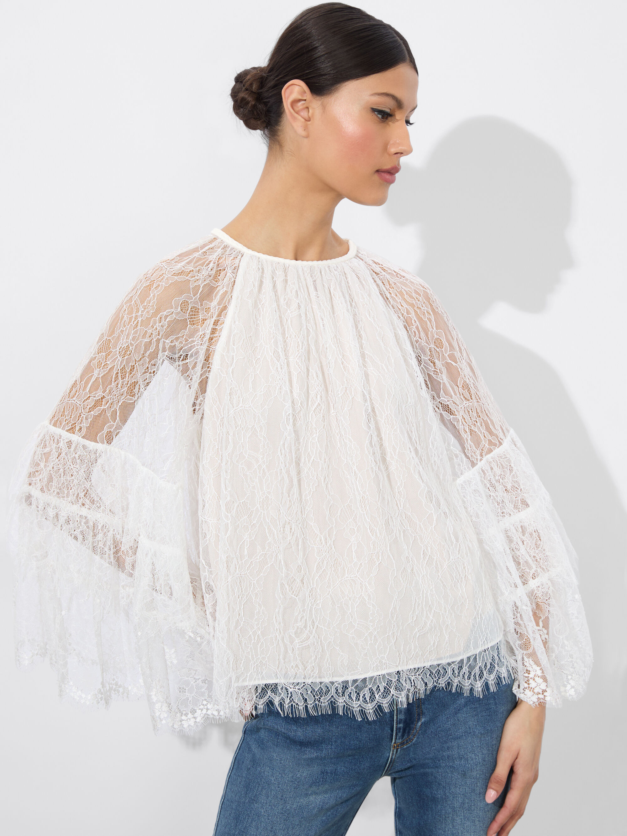 DELIA RUFFLED TUNIC TOP | Alice + Olivia