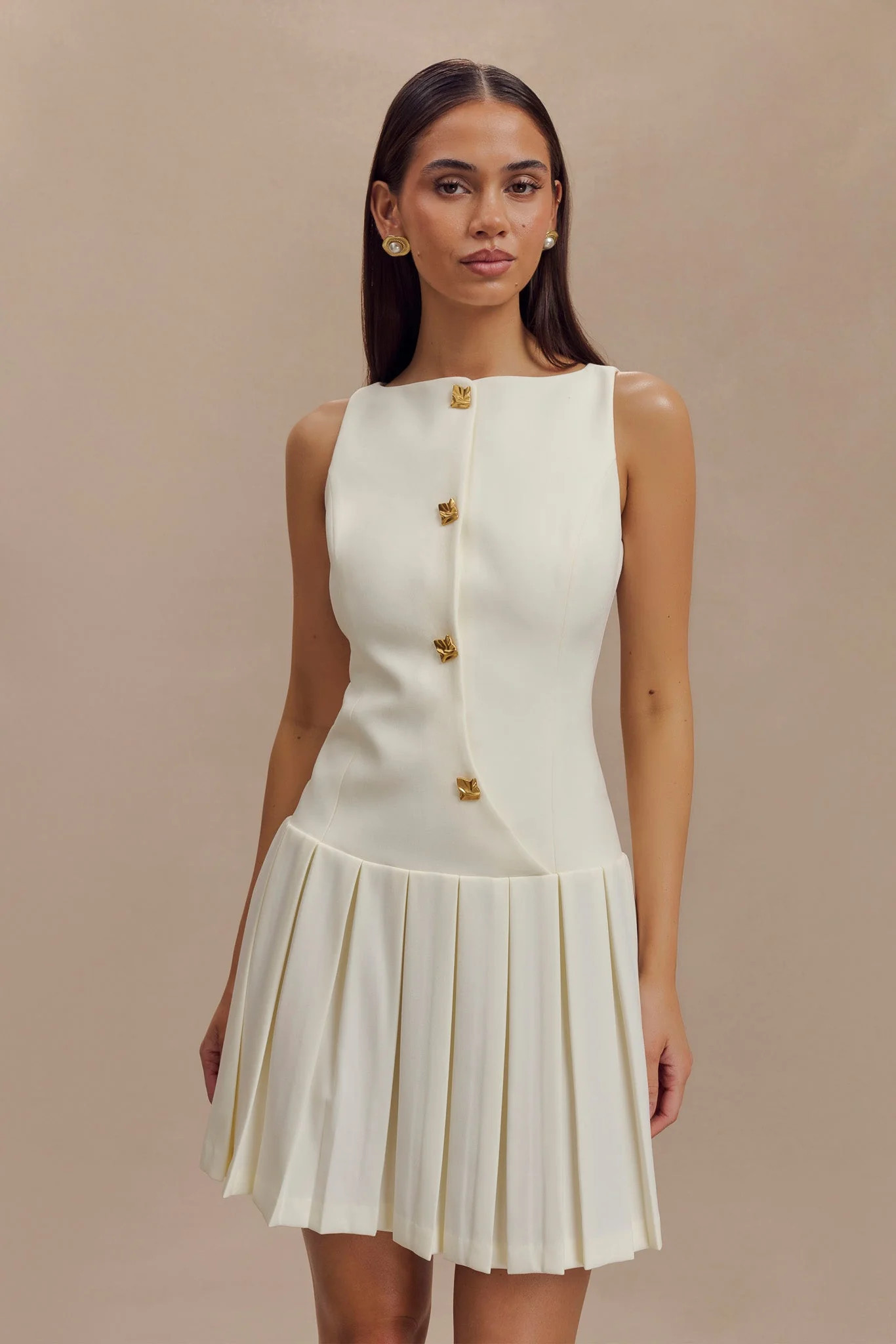 Sleeveless Pleated Mini Dress - Ivory | MESHKI US