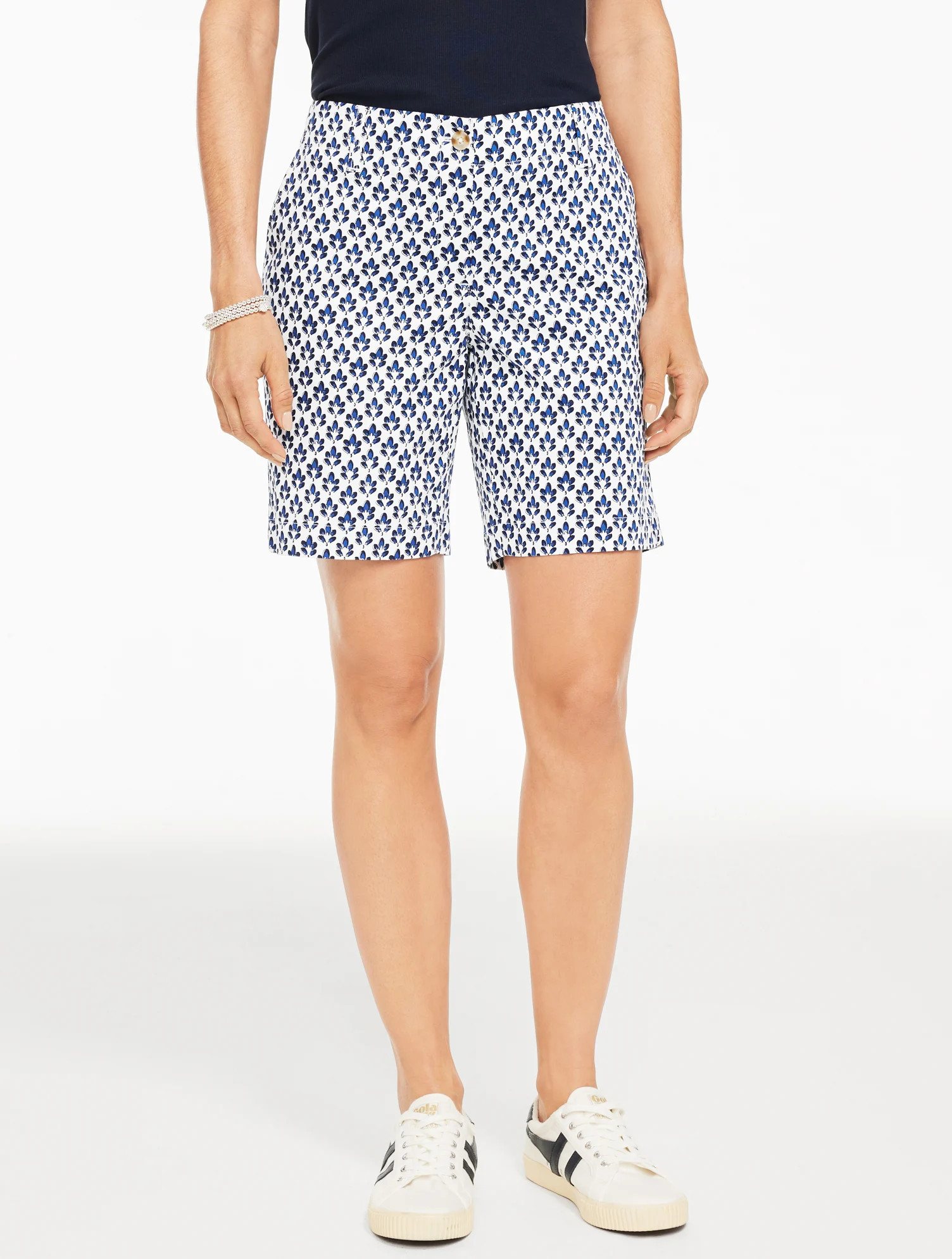 Plus Petite - Relaxed Chino Shorts - Graphic Leaves - White/Ink - 20 Talbots | Talbots