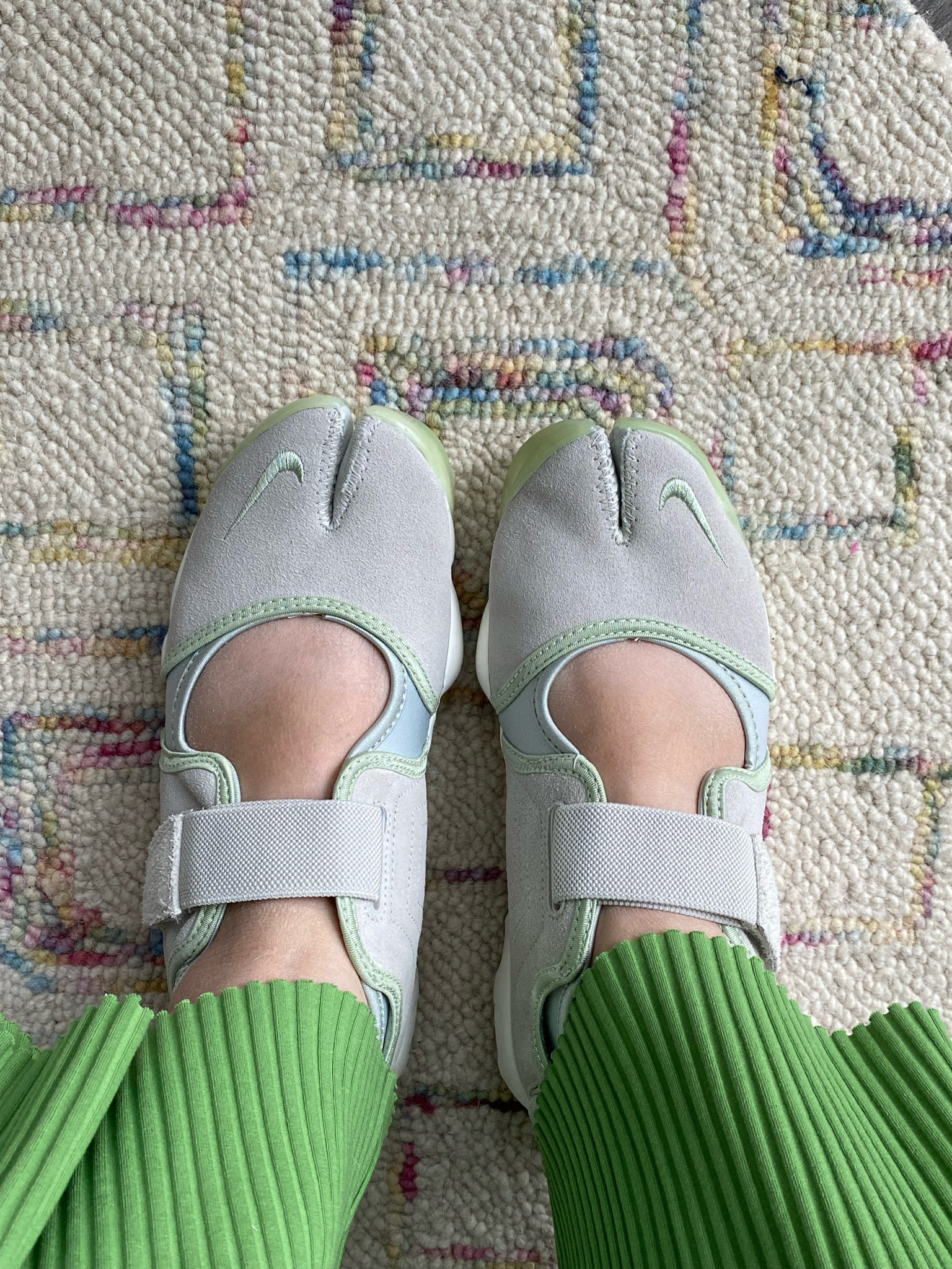Nike air rift tabi shoes