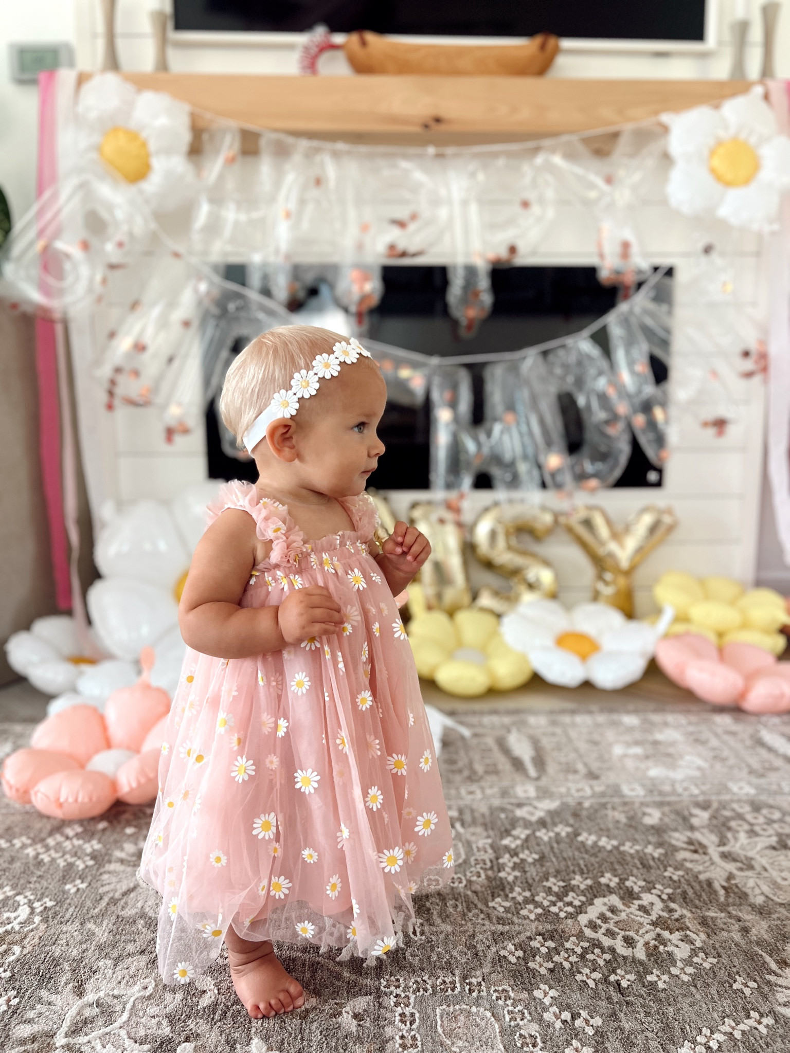 Daisy themed first birthday party!

First birthday party girl | 1st birthday party girl | baby girl birthday party | 1st birthday ideas | first birthday ideas | daisy themed 

#LTKParties #LTKKids #LTKBaby