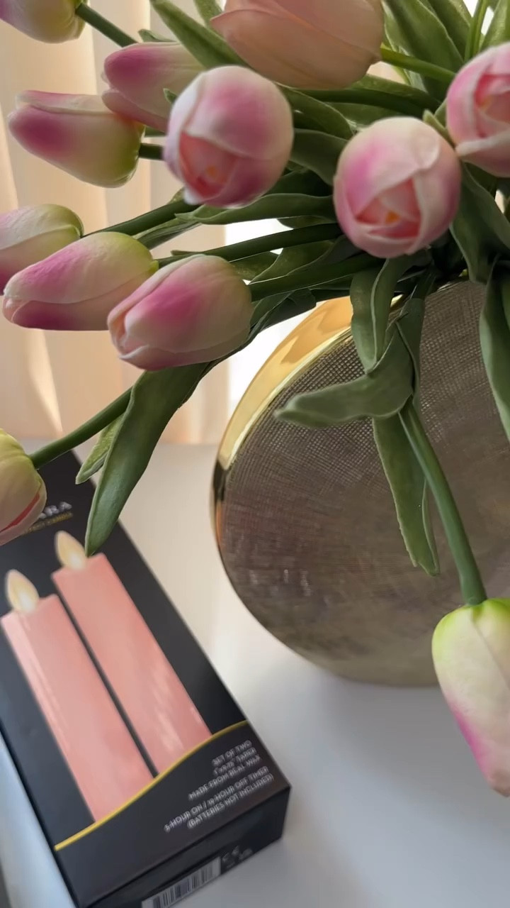 Hello my loves Create a touch of pastel colors for this spring decoration with these beautiful candles from @luminaraworldwide 

#homedecor 
#interiordesign 
#luminaracandles 
#springdecor 
#pastelcolors 
#springideas