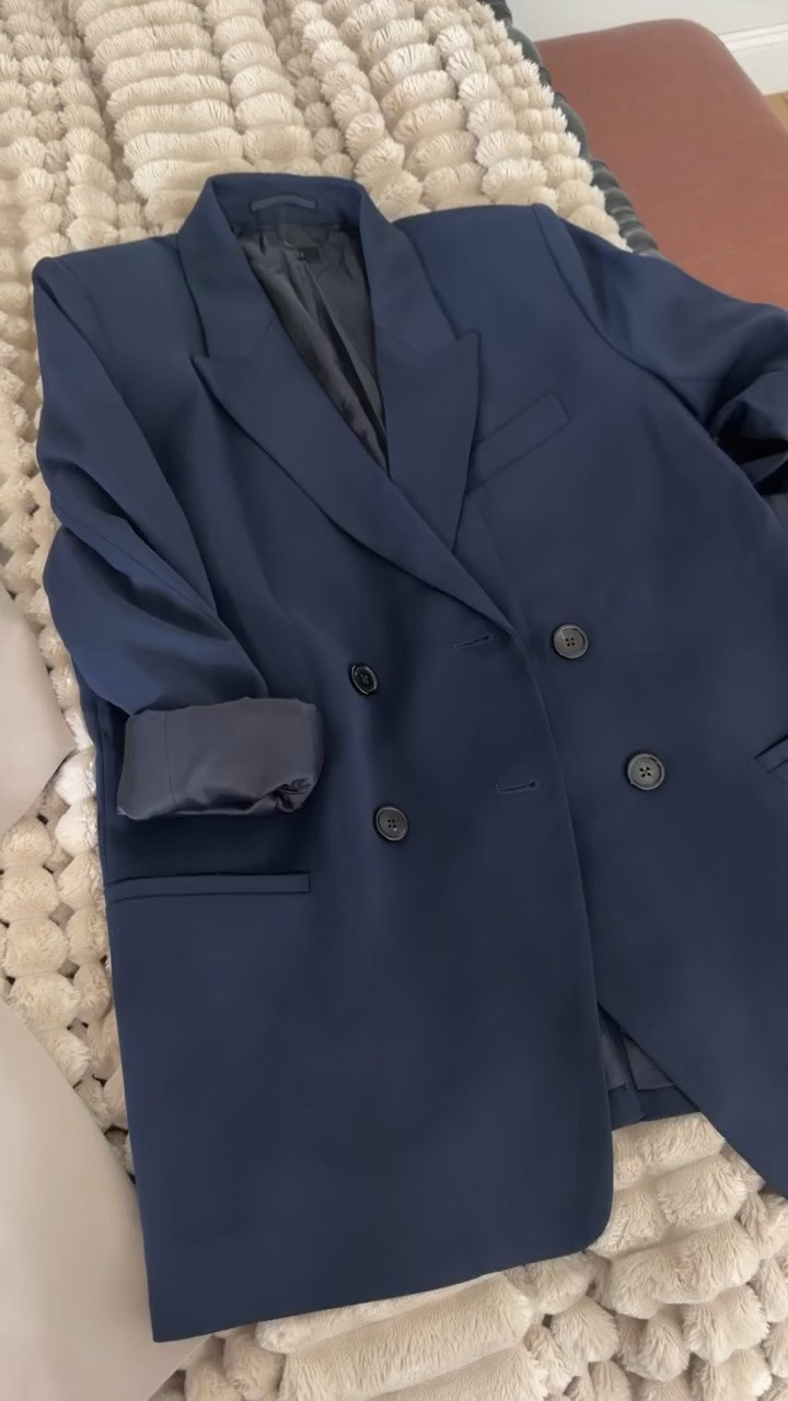 Love this oversized blazer! It’s a great fit and I love the material and the way it hangs. I did a size large.

You save 66%!

#LTKSaleAlert #LTKWorkwear #LTKOver40