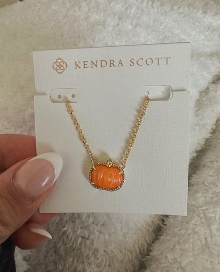 Kendra Scott Pumpkin Necklace 🎃✨

#LTKGiftGuide #LTKSeasonal #LTKHoliday