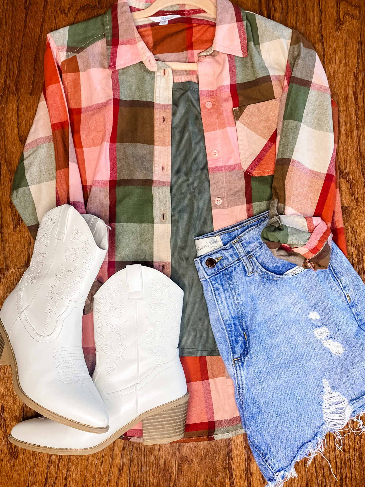 Pumpkin Patch Approved 

#LTKSeasonal #LTKstyletip #LTKfindsunder50