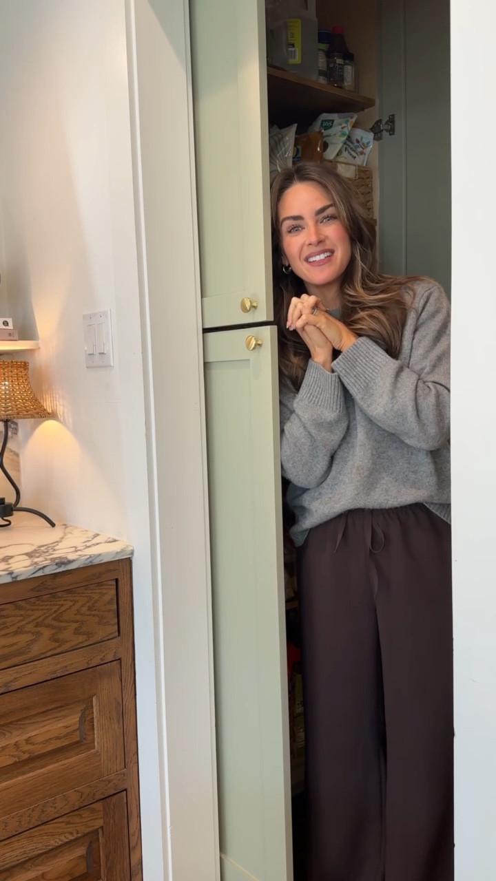 ORGANIZE WITH ME ✨ pantry edition 

I've been so excited to get things organized and decluttered it's SO satisfying!



#LTKdayinmylife #LTKmomlife #LTKHome