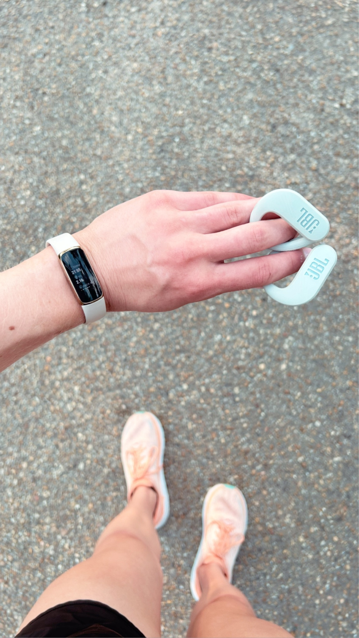 my FAV running essentials🏃🏼‍♀️💗🤩
☆switched from my apple watch to a thin framed fit bit and love it so much!
☆my hokas are my preferred running shoe over on clouds
☆these JBL earbuds are perfect for working out since they don’t fall out and have a long battery life!