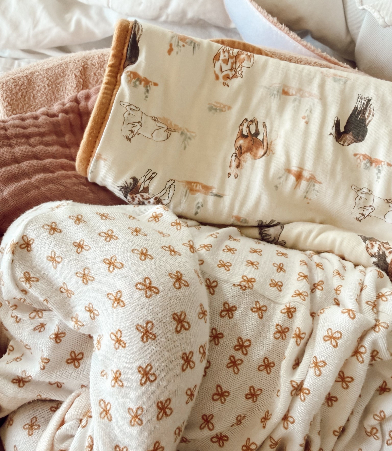 I love how highly absorbent these burp cloths are!! and they’re super stinking cute - great gift idea or great item to add to your baby registry!! 

#LTKKids #LTKBaby #LTKmomlife