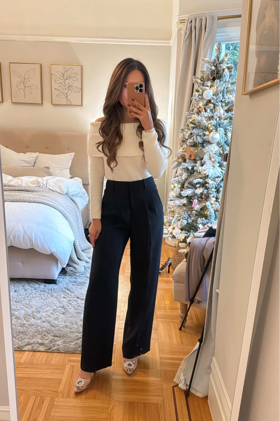 Holiday Outfit Idea / off the shoulder sweater and sparkly heels

Wearing XS in sweater tts, sized up to 2 short in pants (also linked a similar more affordable pair), sized up 1/2 size in heels

#LTKHoliday