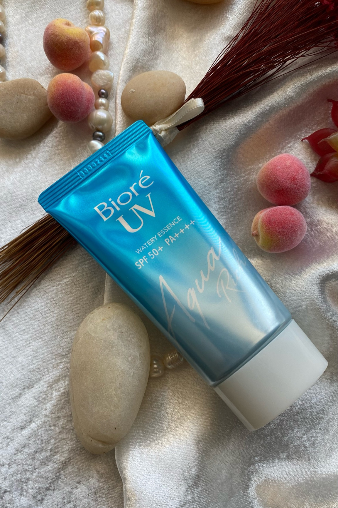 Sabe aquele protetor solar levinho que não pesa em nada e nem parece que você tá usando? É esse! Ele não fica branco, é completamente transparente, vale super o investimento! 

#LTKtravel #LTKbrasil #LTKswim