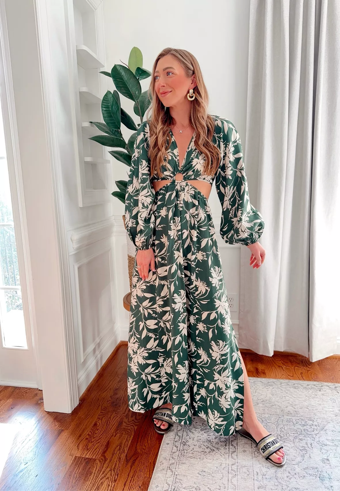 Long-sleeved Bohemian Cut-out Flowy Dress Long-sleeved Bohemian Cut-out Flowy Dress