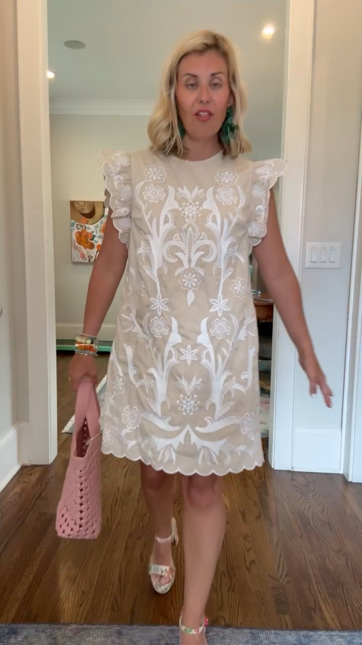 Yall have been loving this dress so much! Styling it for a different look! 

Dress - xs 
Sandals - 8 tts 

Codes:
Allie + Bess - Catherine20


#LTKdayinmylife #LTKootd #LTKmomlife