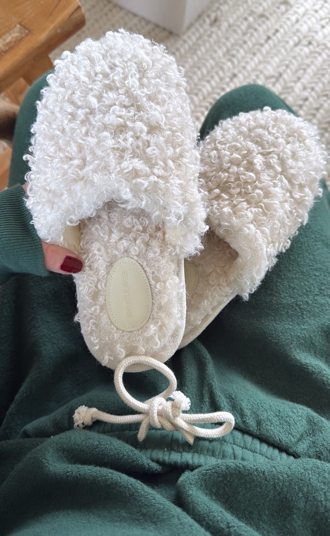 New $27 Sherpa slippers that are sooooo cozy!! Amazon find! Great holiday gift idea✨

Loungewear 

#LTKHoliday #LTKFindsUnder50