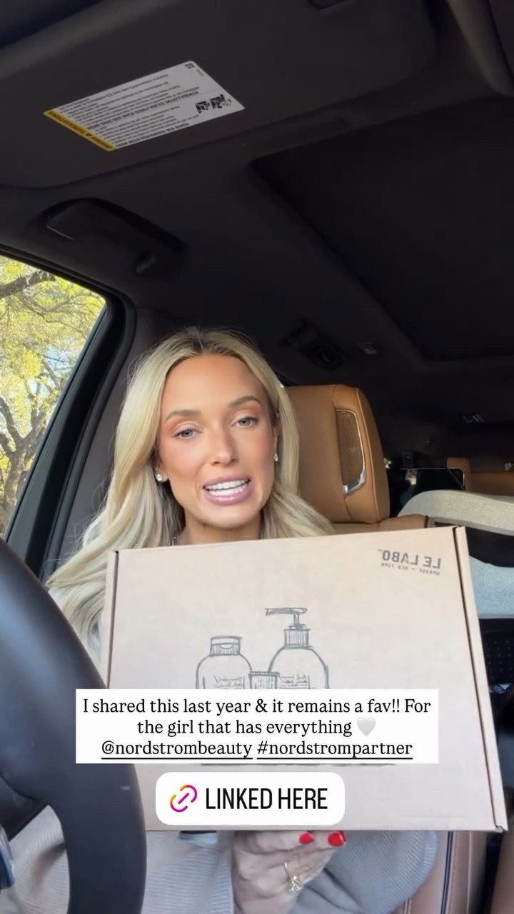 Beauty favs! 

#LTKHoliday #LTKGiftGuide #LTKgrwm