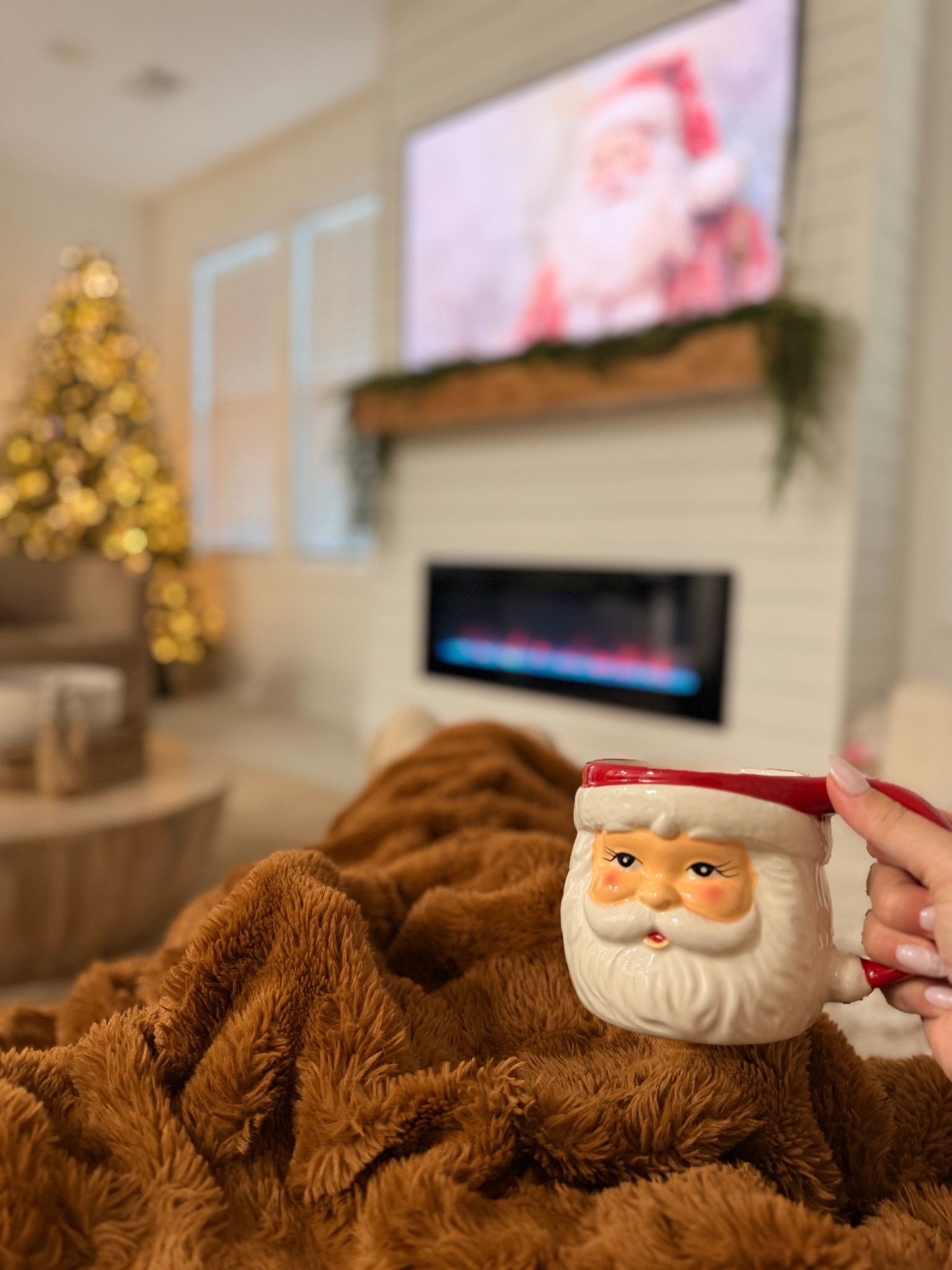My #1 gift this season 🎁
I’m a heated blanket fanatic and this one checks every box 
✔️ big enough for TWO
✔️ ultra plush
✔️ cozy on another level
✔️ feels sooo good
✔️ various colors/printd
AND it’s on sale 🔥

#CozyFinds #CozySeason
#StayCozy #CozyVibes
#WinterEssentials #ColdWeatherMustHave

#LTKHoliday #LTKGiftGuide #LTKSaleAlert