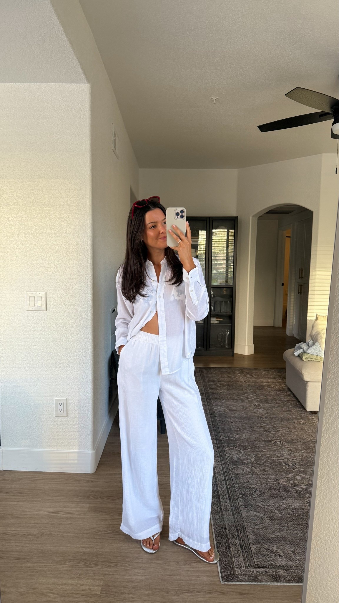 Comfy spring outfit! I’m 5’7” wearing a size 25 Long in the pants and XS in the top!

#LTKStyleTip #LTKFindsUnder100 #LTKSeasonal