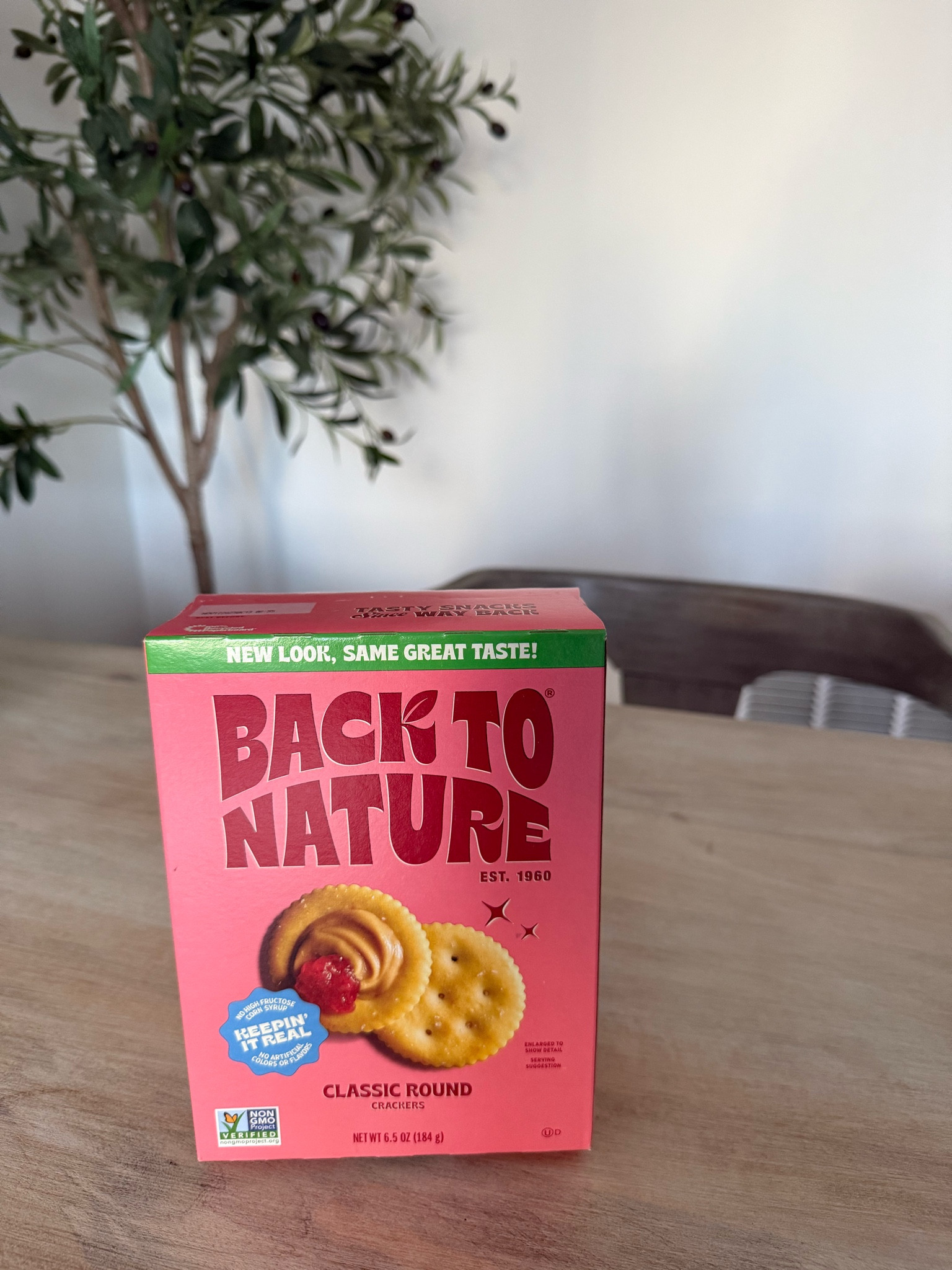 Better option instead of Ritz 👎crackers. The best part is that they taste the same - Leo appoved 👍