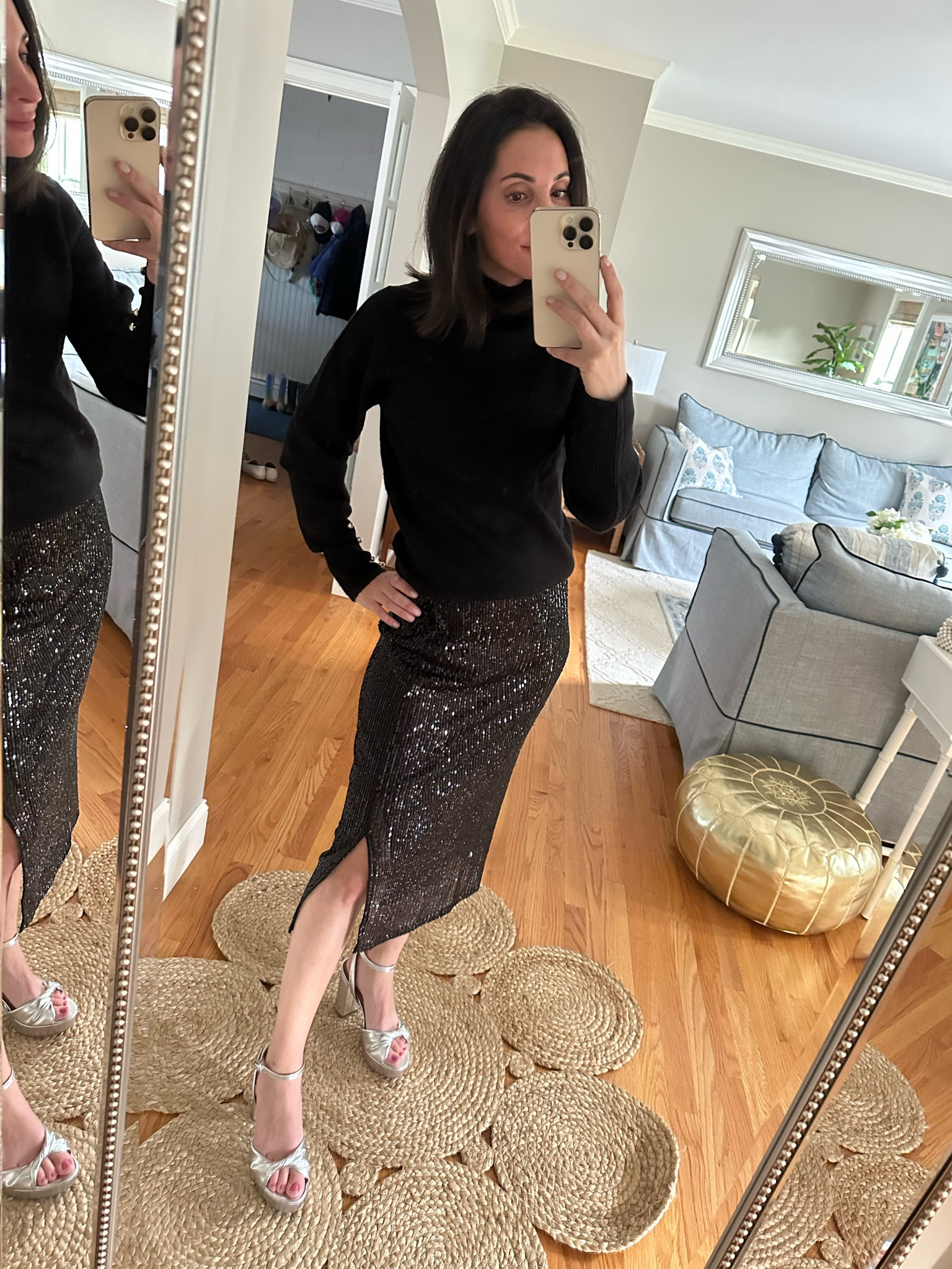 Holiday look!
Wearing an xs in sweater and skirt!


#LTKSeasonal #LTKHoliday #LTKHolidaySale