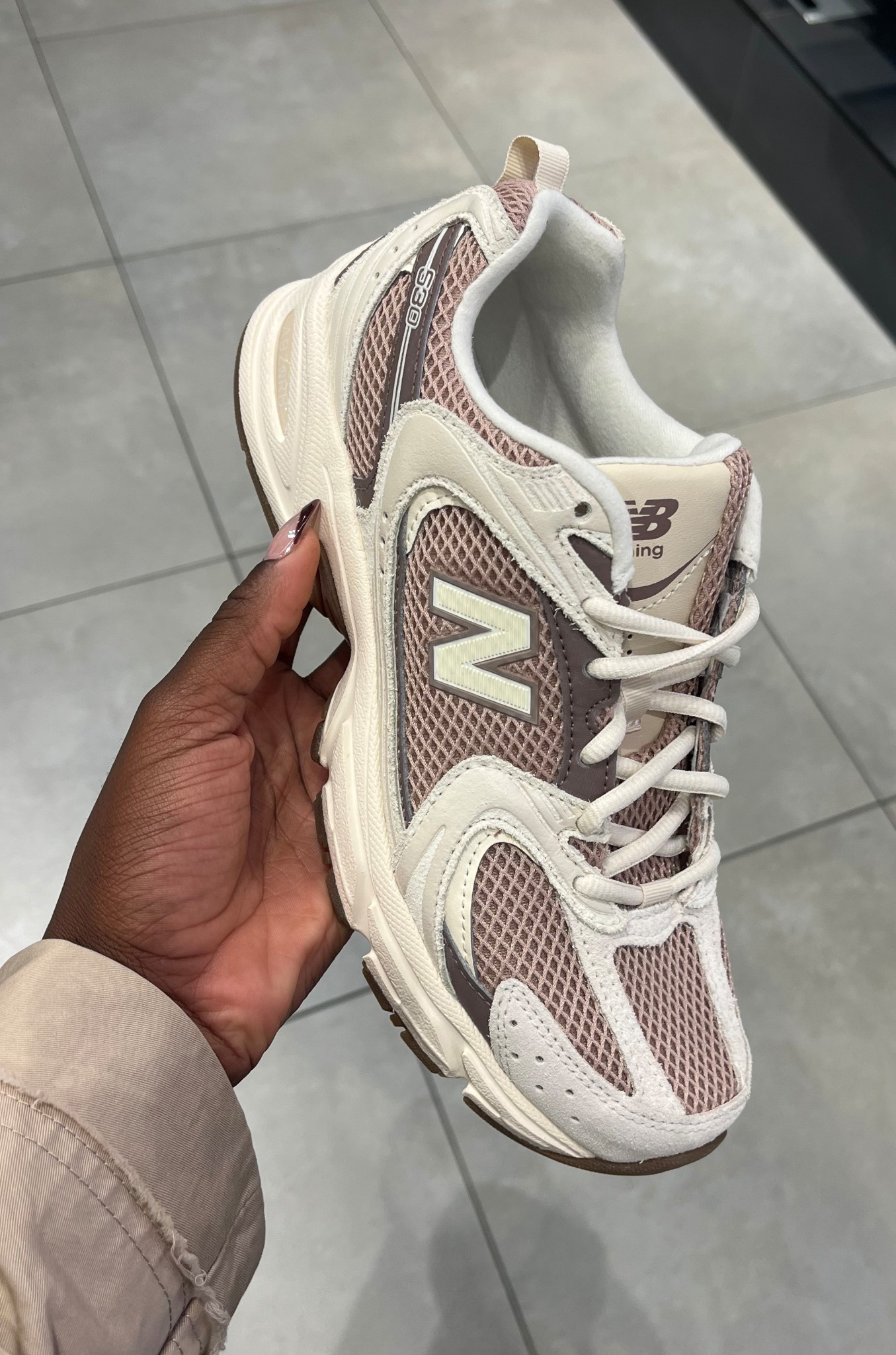 The most gorg colourway 😍🤎

#autumnoutfit #autumn #hm #zara 
Tags: sweater , autumn , back to school , office outfit , autumn outfit , jumper , knitwear , H&M , Zara , autumnal dress , tights, boots , leggings , Uggs , trench coat, Ugg boot , rocky oak , suede bomber 

autumn fashion trends, fall outfit ideas, cozy fall outfits, autumn layering tips, transitional wardrobe, fall fashion 2025, autumn streetstyle, fall capsule wardrobe, chic fall looks, seasonal color palettes, teddy jackets, oversized sweaters, ankle boots, 

#LTKworkwear #LTKstyletip #LTKautumn