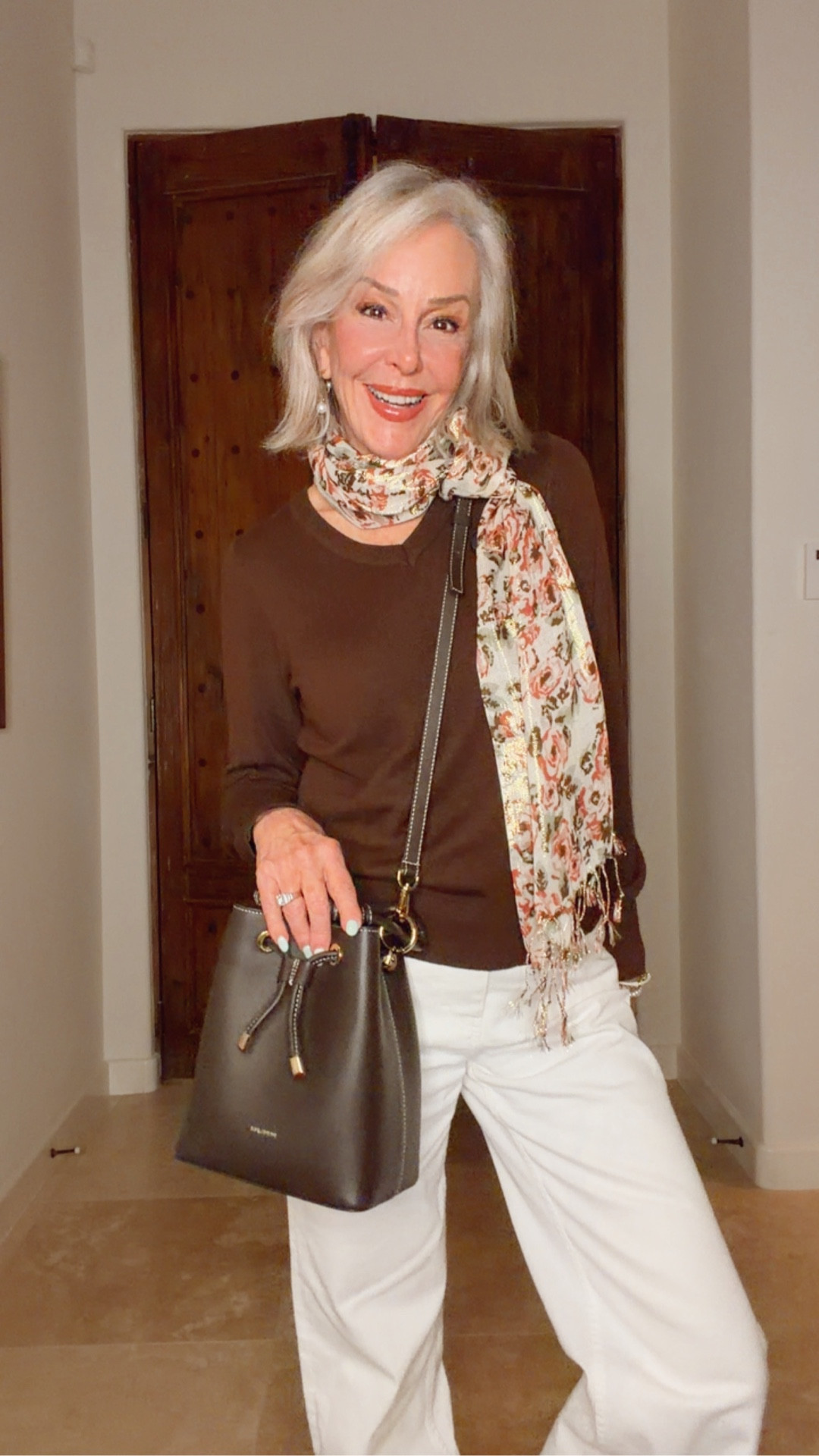 Womens Long Sleeve V Neck Sweaters 2025 Fall Casual Classic Soft Loose Fit Basic Pullover

Womens Long Sleeve V Neck Sweaters 2025 Fall Casual Classic Soft Loose Fit Basic Pullover 18 colors

#LTKTravel #LTKOver40 #LTKWorkwear