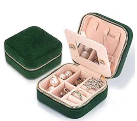 Talk about a deal

Today only and only one per person $4.99
For this jewelry box

And it’s on Oprah’s favorite things!

Hurry and grab one

#LTKGiftGuide #LTKCyberWeek #LTKsalealert