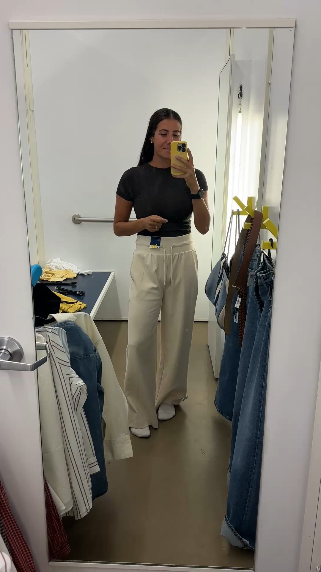 Brown is the color for this season! 🤎 Style that with cream and you have a stunning look! Comfy, fall outfit! #falloutfit #atheltic #acticewear #oldnavy

#LTKActive #LTKFindsUnder100 #LTKSeasonal