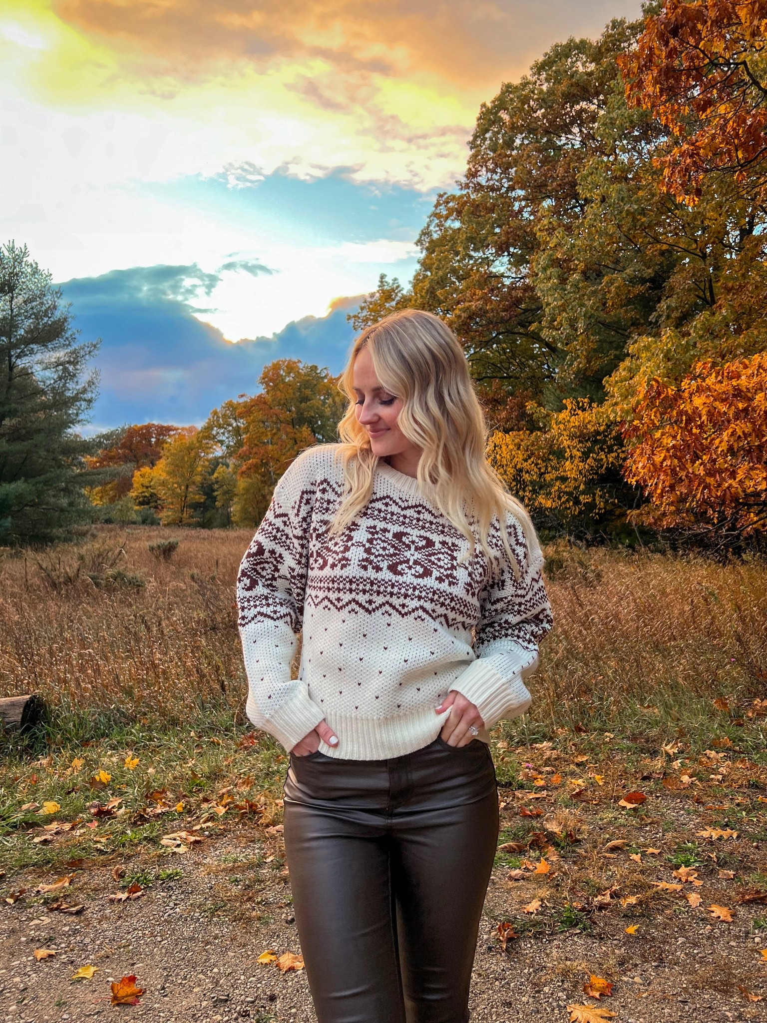 Autumn outfit inspo 🤎

#LTKootd #LTKFindsUnder100 #LTKSeasonal