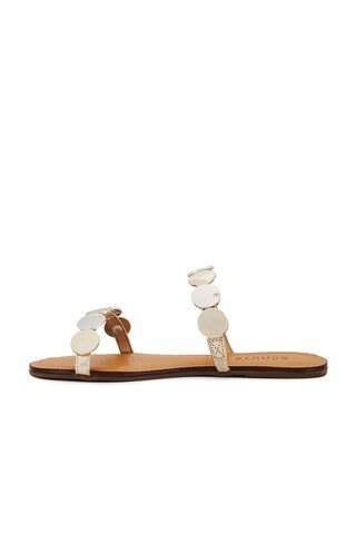 Close Button
        
    


                                        Close ntf | Revolve Clothing (Global)