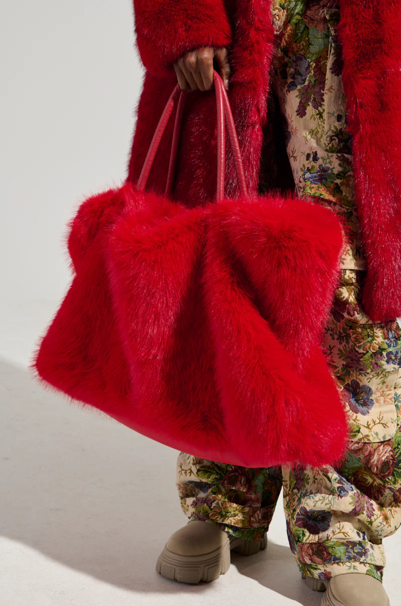 LOOK AT ME NOW FAUX FUR TOTE | AKIRA