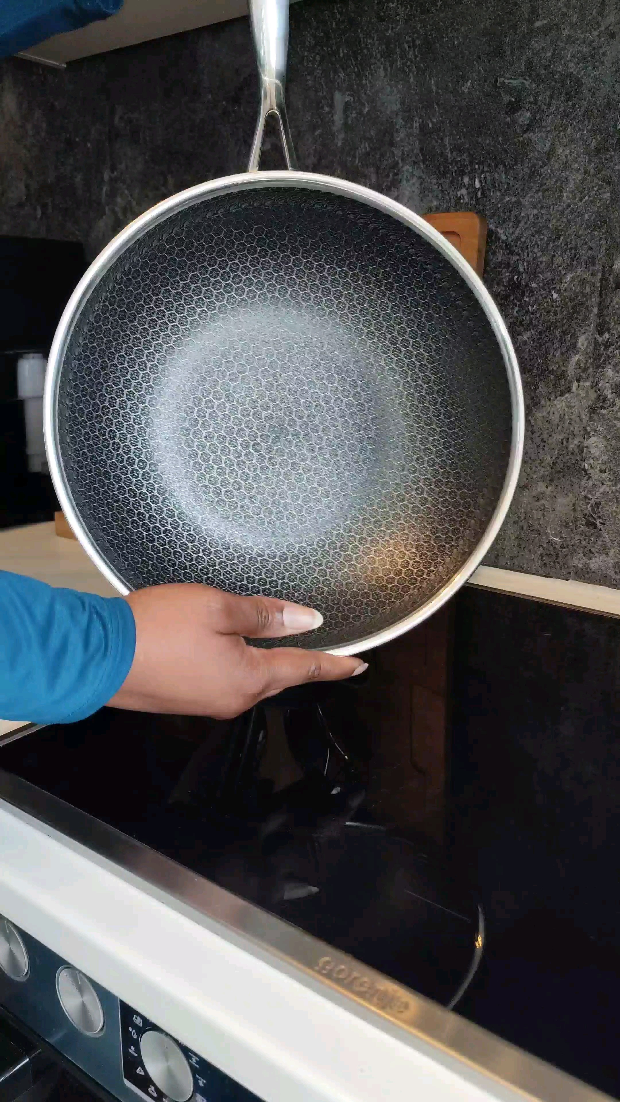 This is my favourite Wok to date! The quality is chefs kiss! I don't know if any Wok could ever replace her. #kitchenfaves #kitchen #kitchendecor #homefinds #luxurykitchenitems #cozykitchen #affordablehomedecor #kitchenorganization #homedecorinspo #modernkitchen #neutraldecor #homedesthetic

#LTKHome #LTKSaleAlert #LTKfoodie