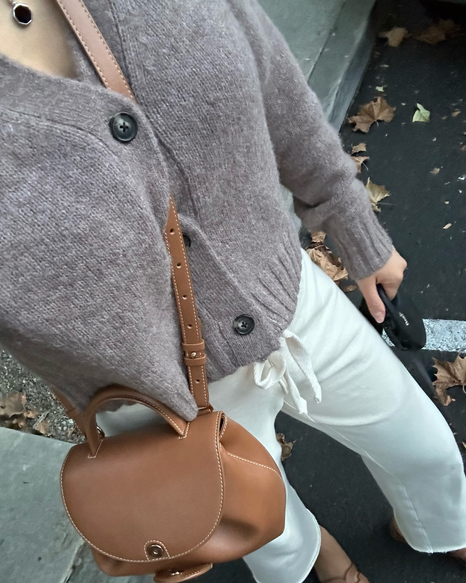 Comfy casual postpartum fall outfit / 

Everlane has 25% off during their F&F sale! Wearing small in the cardigan and linked other favorites 

#LTKSaleAlert