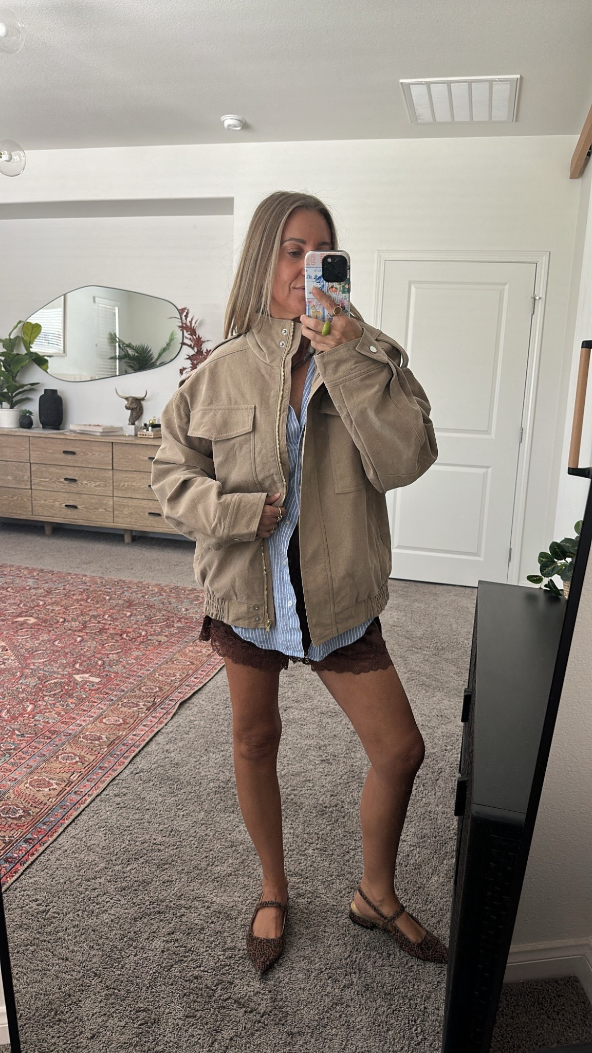 Amazon suede style jacket
Wearing size xs- fits oversized


#LTKFindsUnder50 #LTKStyleTip #LTKSaleAlert