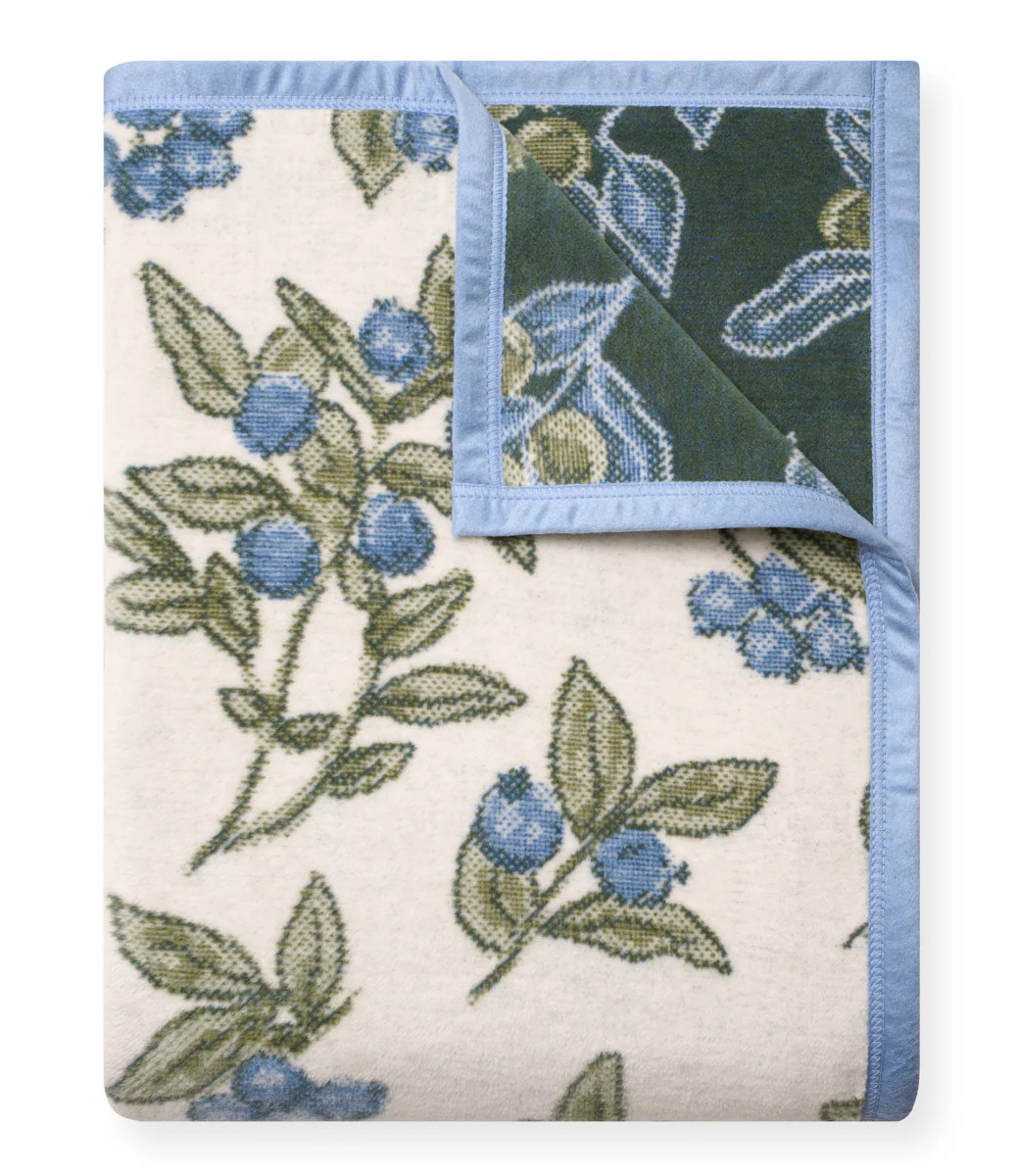 Blueberries Throw Blanket | ChappyWrap | ChappyWrap
