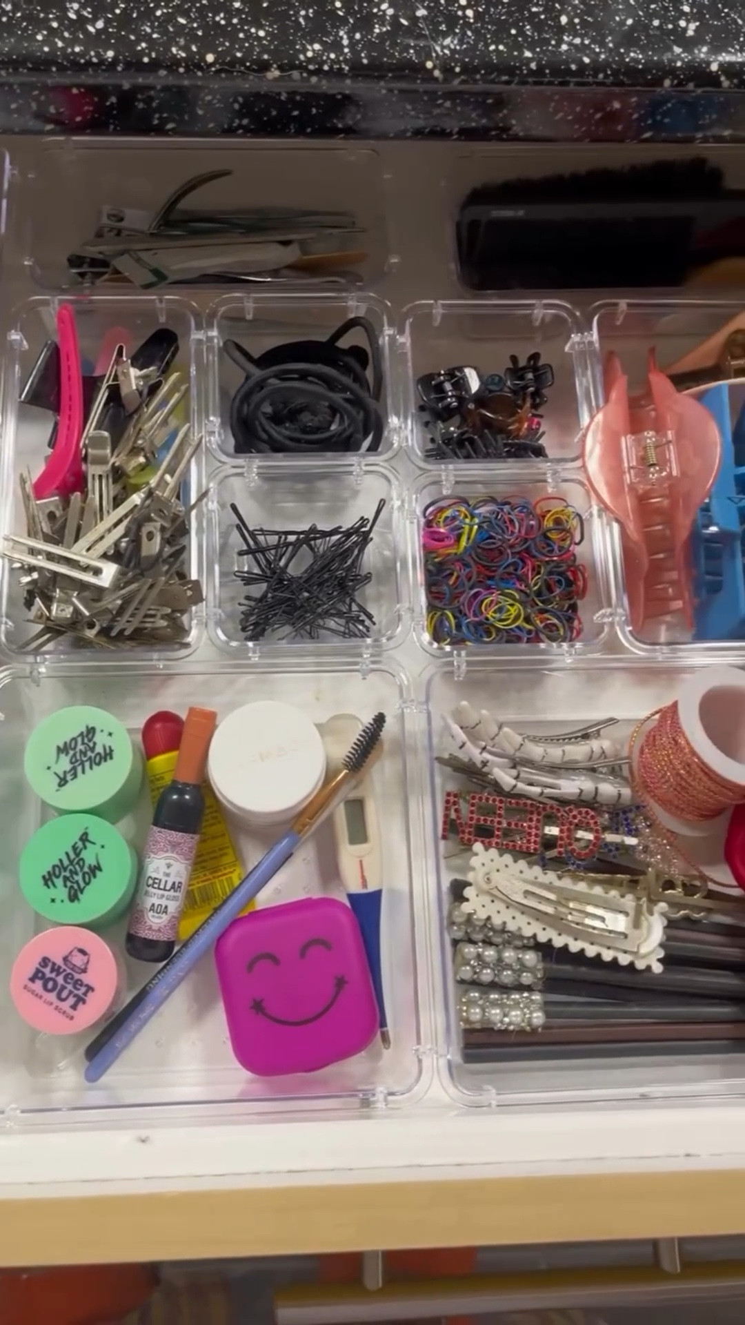 Welcome to my new series: Making my house a home 

Link in bio for bathroom organizing 

#organization #homesweethome #homedesign

#LTKHome #LTKvlog #LTKFindsUnder50