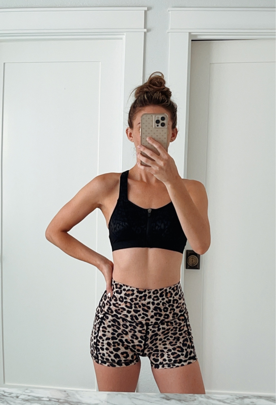 Comfiest work out shorts and they come in multiple colors/patterns. They have side pockets on both sides, score!! Amazon find.

www.livingbarelyblonde.com
#activewear #wooutfit #woootd #leopardfitnessshorts #amazonfind #newyearnewme #athomefitness #workoutathome #barelyblonde #treasures #caitlincovin #stylewithjen #interiordesignerella #jenniferxerin


#LTKFind #LTKunder50 #LTKfit