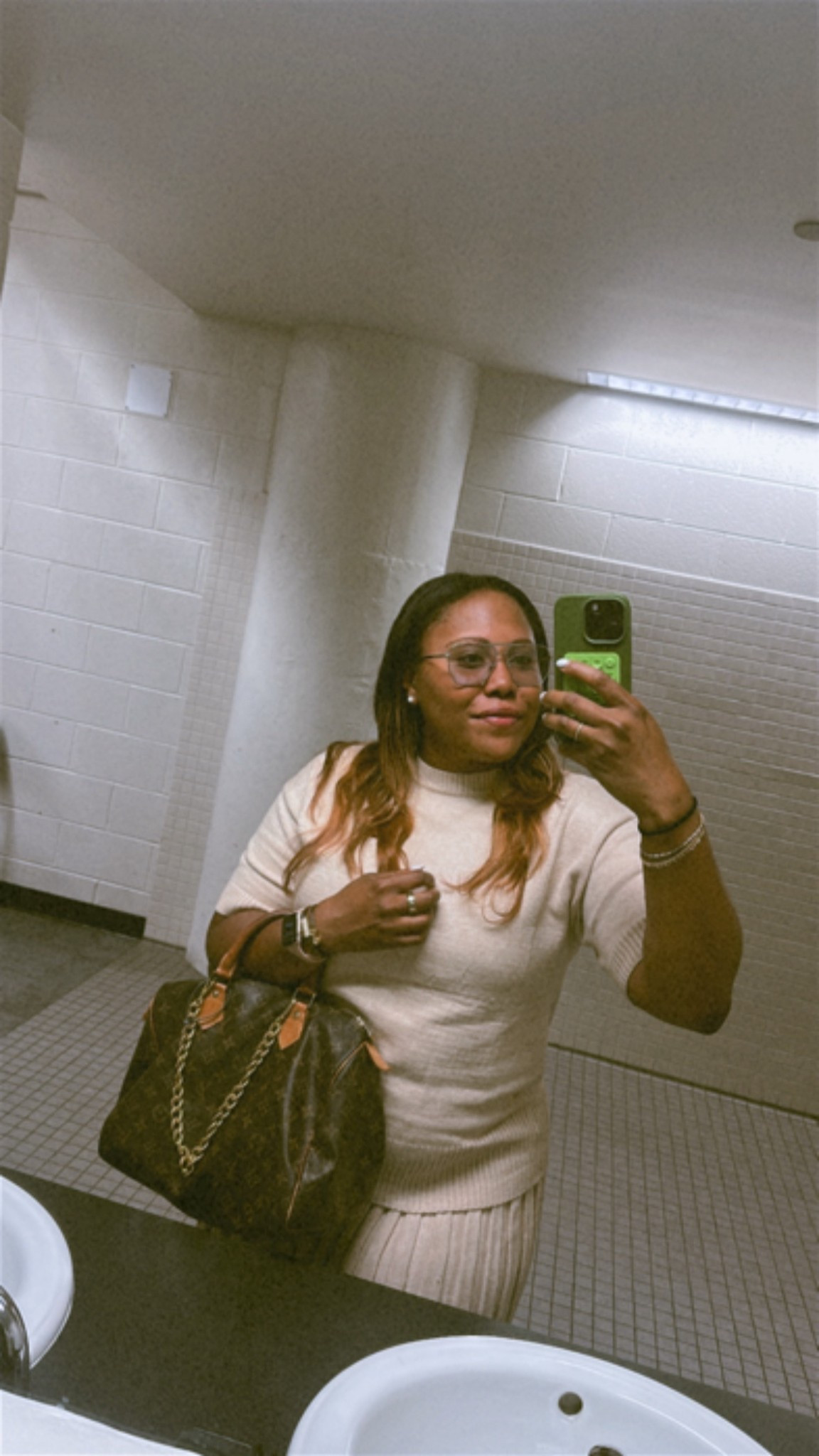 Sunglasses are 12pm studios but tagged some similar! 

#LTKStyleTip #LTKFindsUnder100 #LTKMidsize