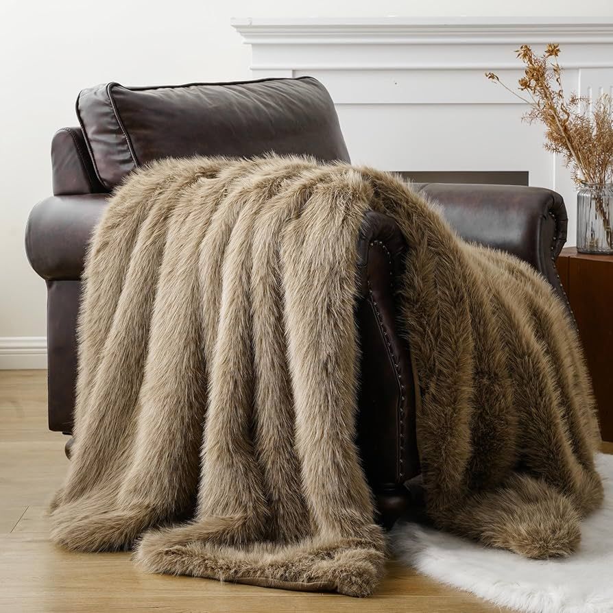 Amazon.com: BATTILO HOME Luxury White Fluffy Faux Fur Throw Blanket, Large Fur Blankets and Throw... | Amazon (US)
