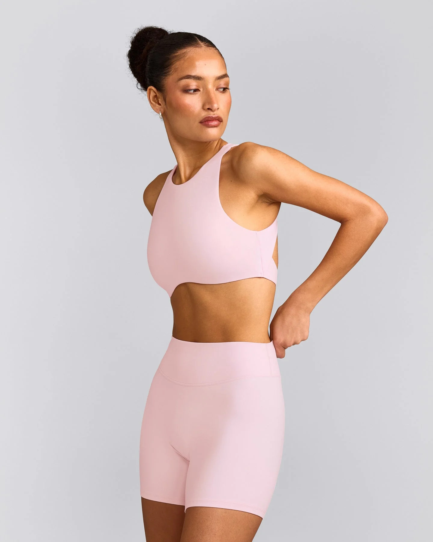 SoftMotion\u2122 High Neck Sports Bra with Gray Logo
Soft Girl Pink | Oner Active (UK / US)