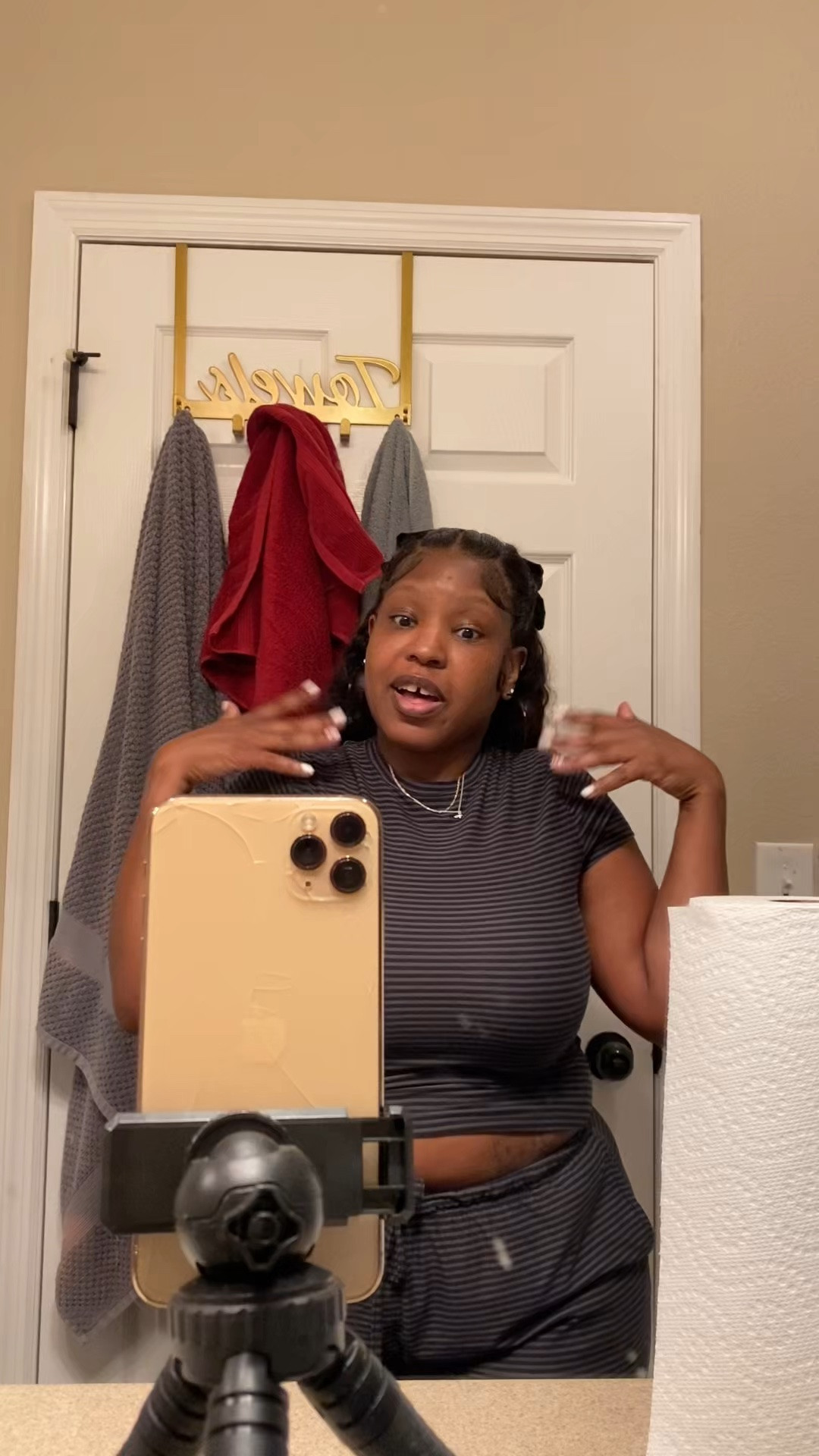 A little peek into our evening vlog. 🌙✨

Shower time for the girls and getting everything ready since big baby girl is coming to work with me tomorrow. 💜

#EveningVlog #MomLife #NightRoutine #WorkingMom #FamilyVlog

#LTKmomlife